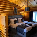 Kare Luxury Tsigov Chark