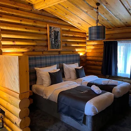 Kare Luxury Tsigov Chark