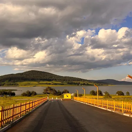 Semesteranläggning (resort) Kare Luxury *