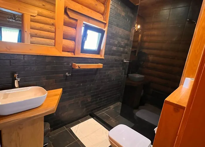 Kare Luxury Tsigov Chark