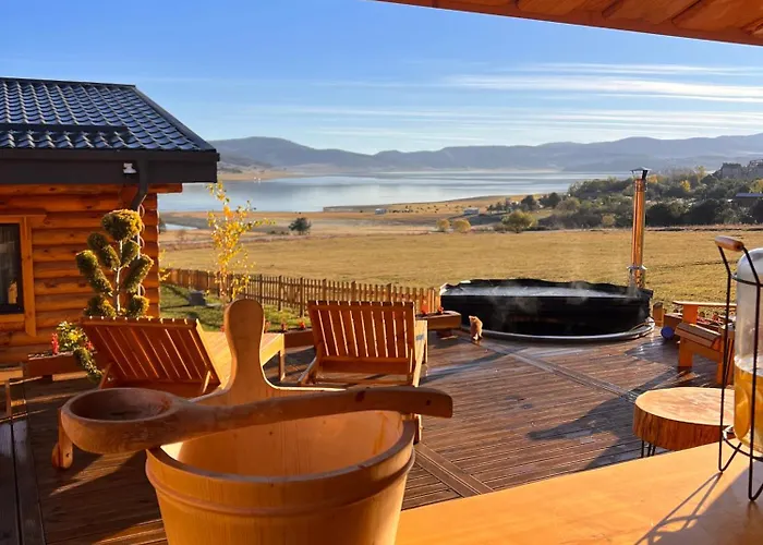 Semesteranläggning (resort) Kare Luxury *